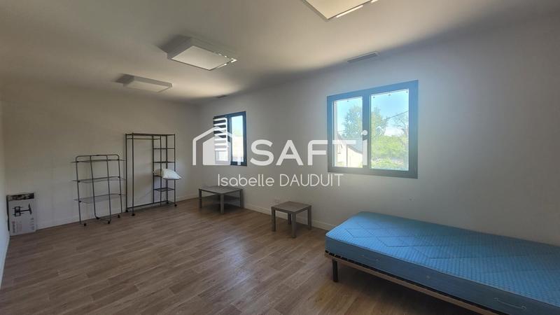 Local commercial - 1 160 m² - 12 pièces