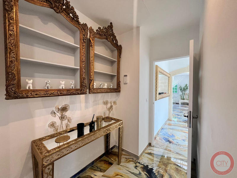 Maison - 177 m² - 6 pièces