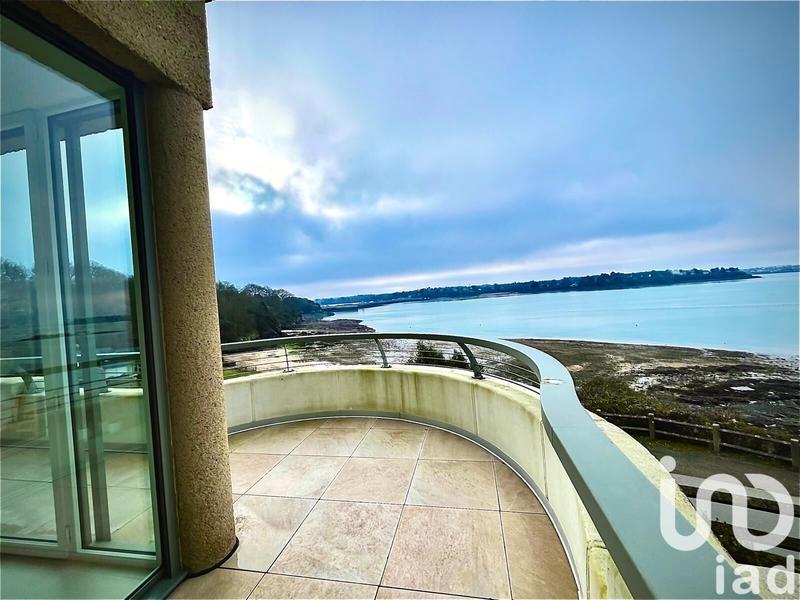 Maison - 360 m² - 13 pièces