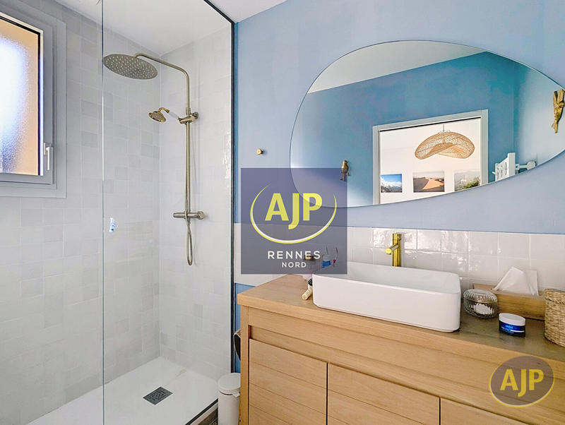 Maison - 136 m² - 7 pièces