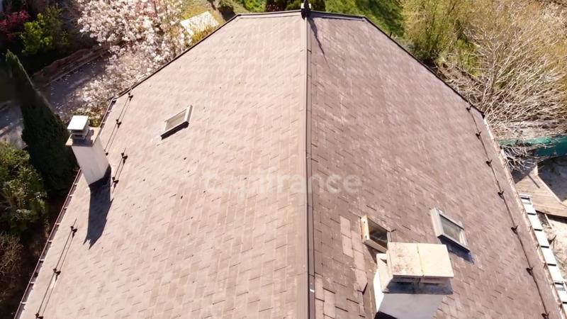 Maison de village - 368 m² - 8 pièces