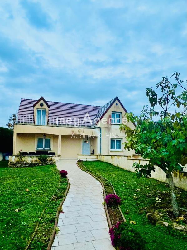 Maison de ville - 145 m² - 6 pièces