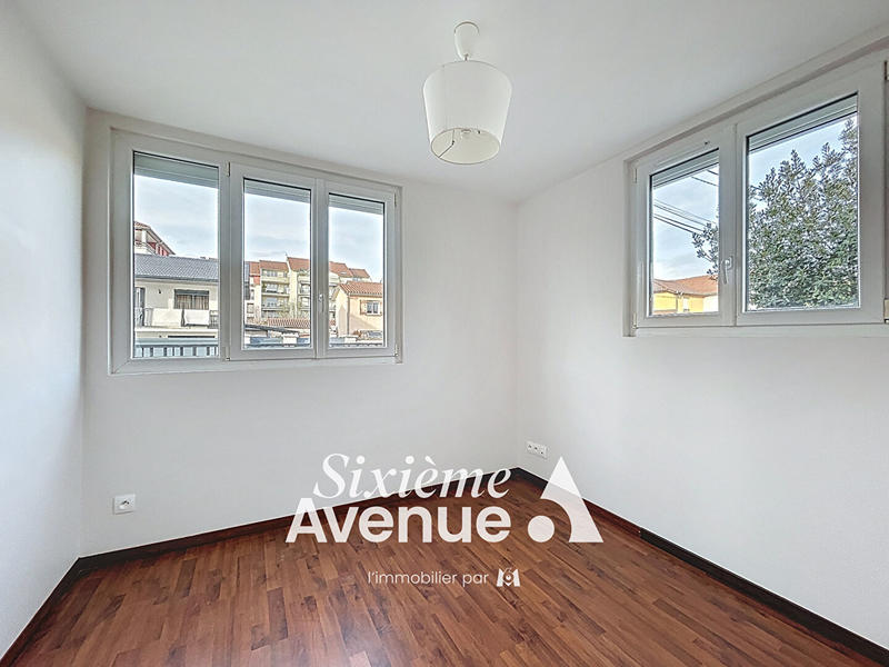 Appartement - 90 m² - 4 pièces