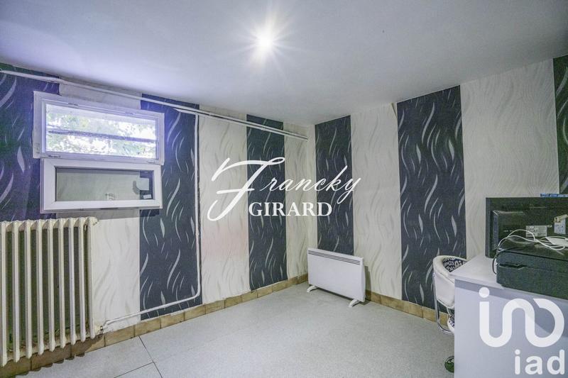 Maison - 95 m² - 5 pièces