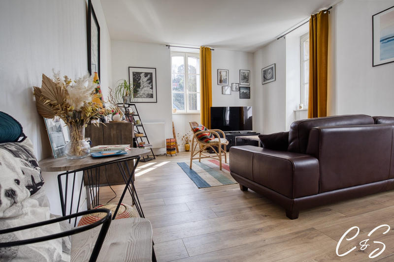 Appartement - 81 m² - 3 pièces