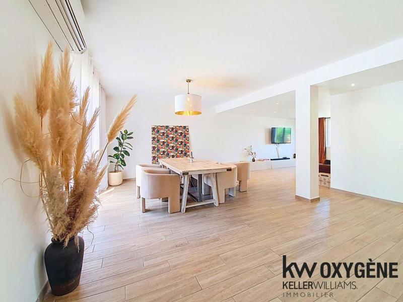 Maison - 186 m² - 5 pièces