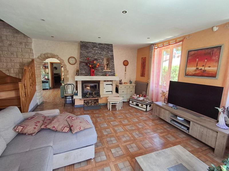 Maison - 260 m² - 6 pièces