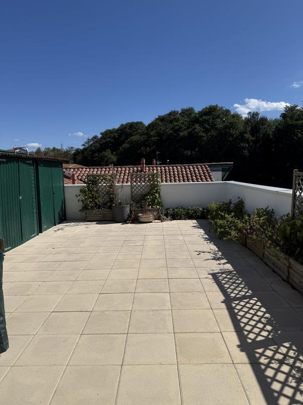 Appartement - 100 m² - 4 pièces