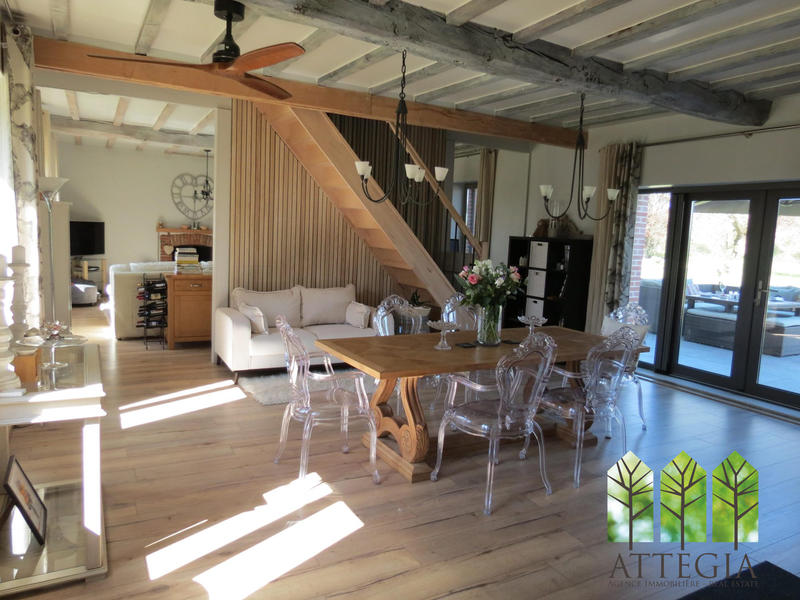 Maison - 170 m² - 6 pièces