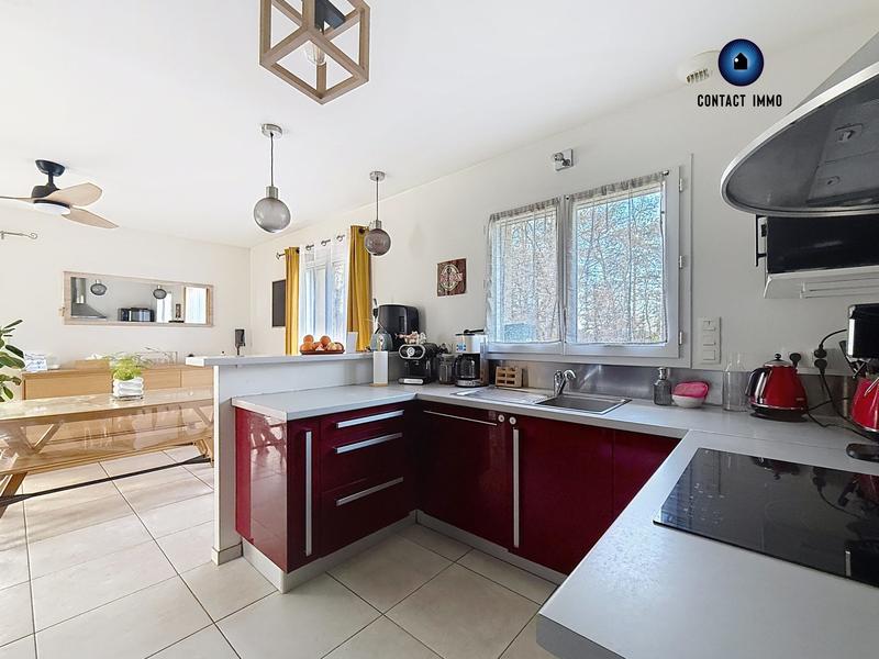 Maison - 92 m² - 4 pièces