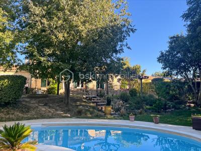 Maison - 111 m² - 5 pièces