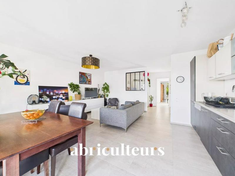 Appartement - 72 m² - 3 pièces