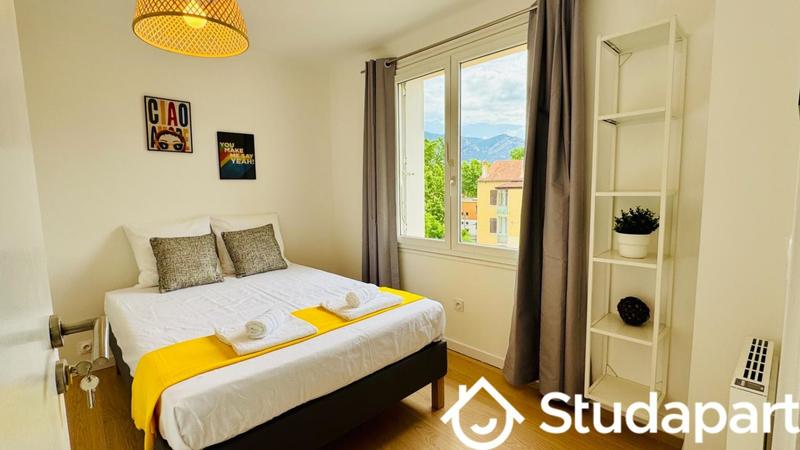 Chambre - 10 m² - 1 pièce