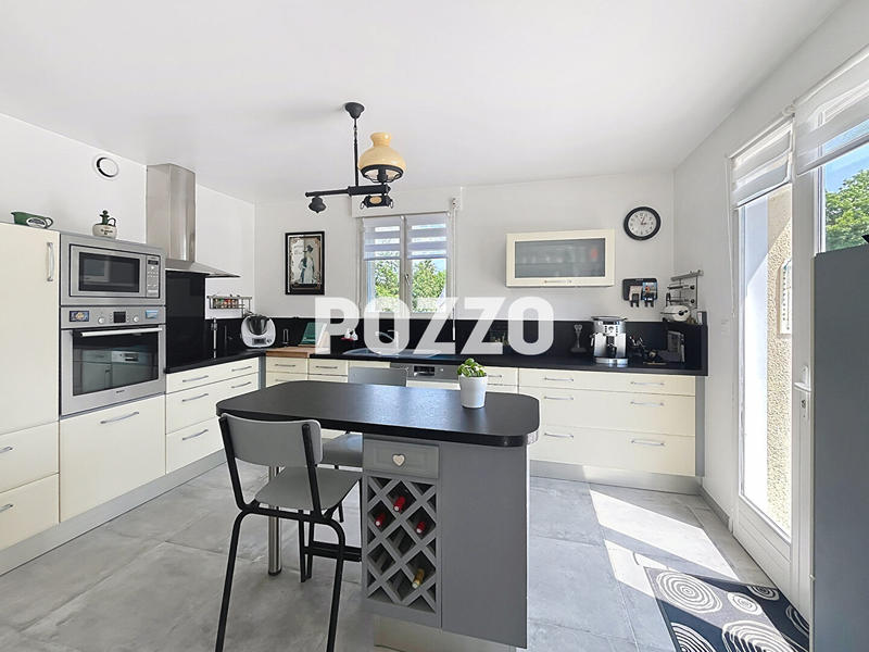 Maison - 150 m² - 6 pièces