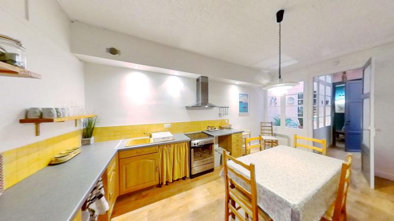 Maison traditionnelle - 183 m² - 10 pièces