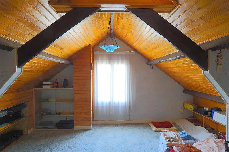 Maison - 95 m² - 6 pièces