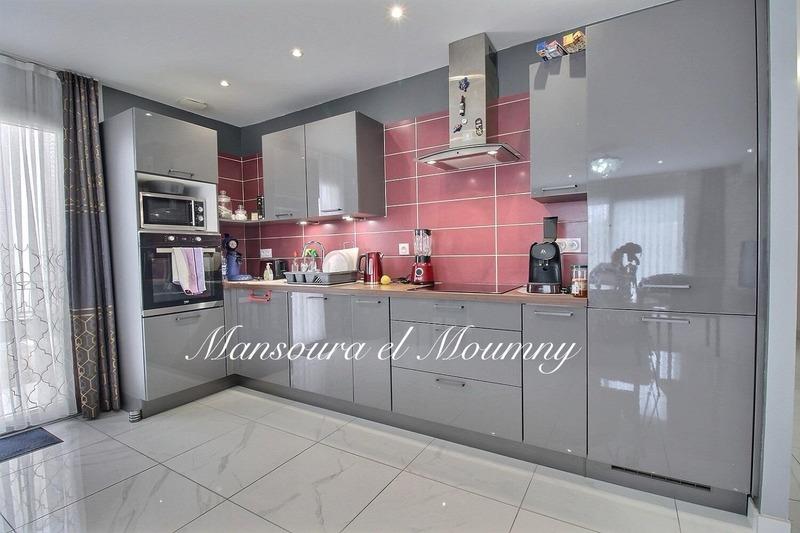 Maison - 209 m² - 8 pièces