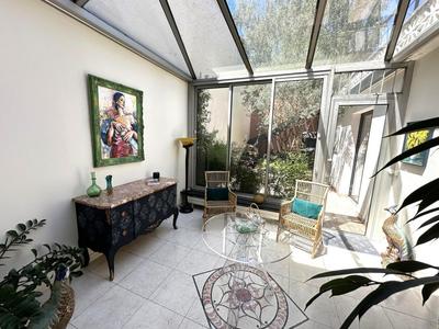 Maison - 424 m² - 13 pièces