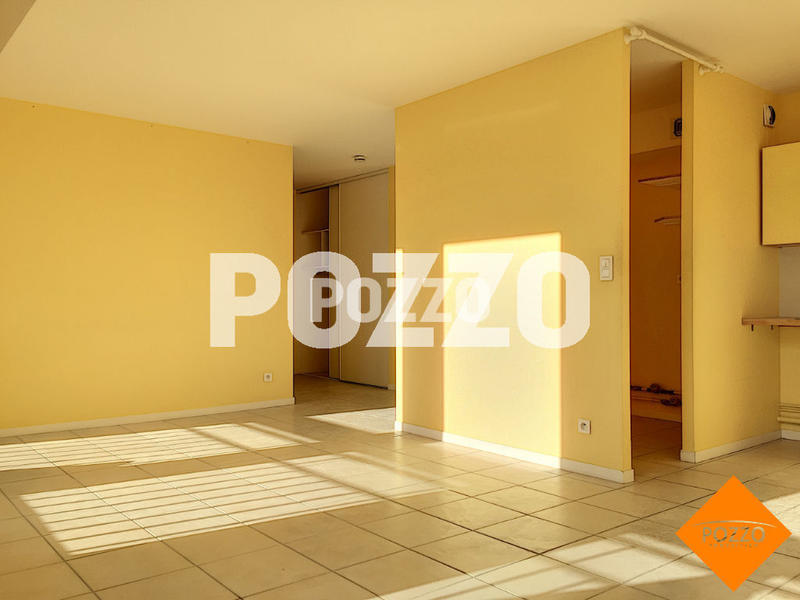 Appartement - 75 m² - 3 pièces