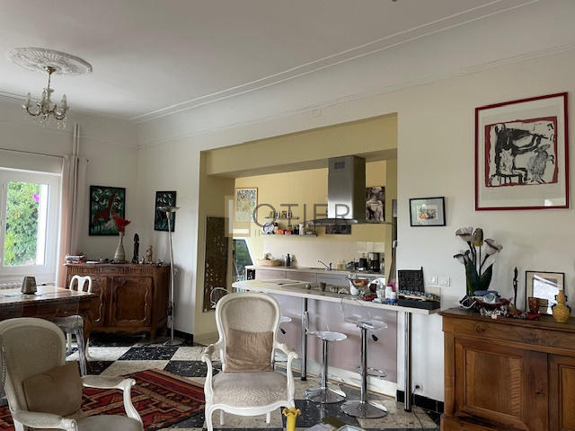 Maison - 170 m² - 7 pièces