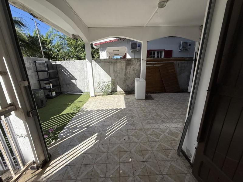 Maison - 180 m² - 5 pièces