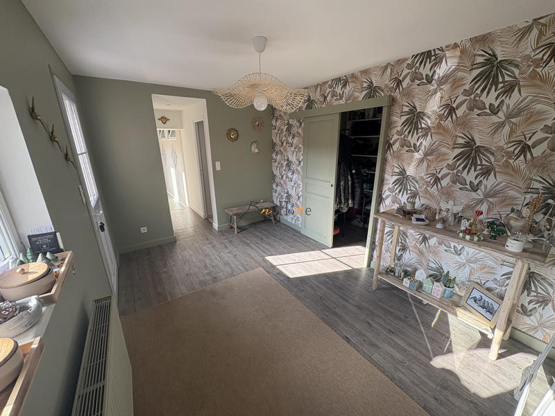 Maison - 250 m² - 4 pièces