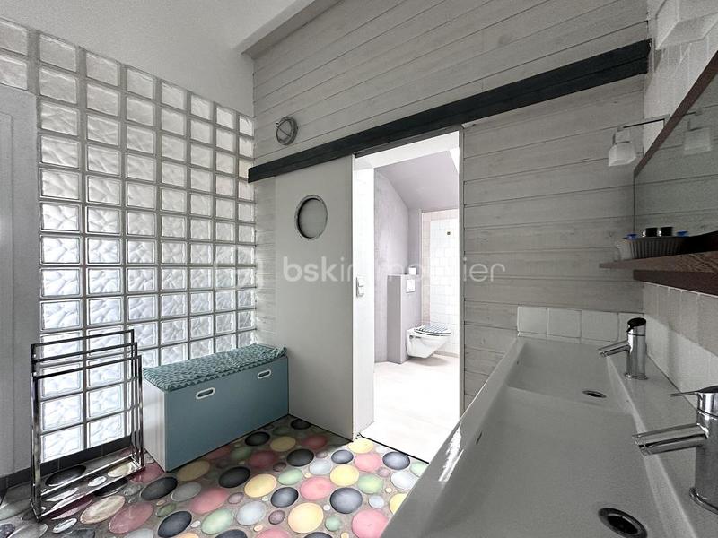 Maison - 265 m² - 8 pièces