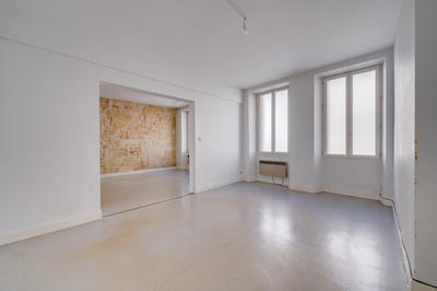 Maison - 250 m² - 11 pièces