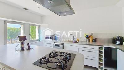 Maison - 95 m² - 4 pièces