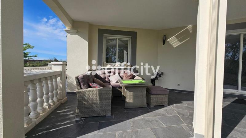 Maison - 176 m² - 6 pièces