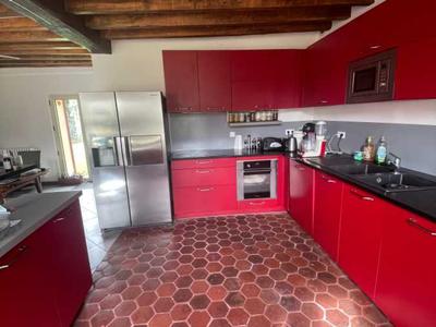 Maison - 180 m² - 7 pièces