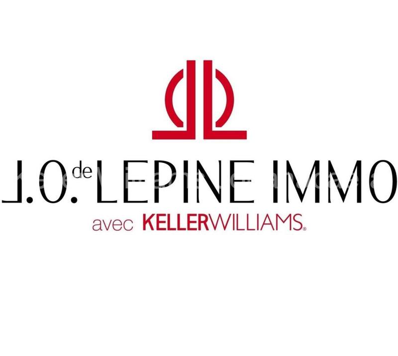 Propriété - 256 m² - 8 pièces