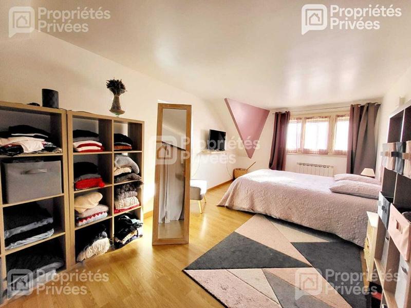 Maison - 185 m² - 8 pièces