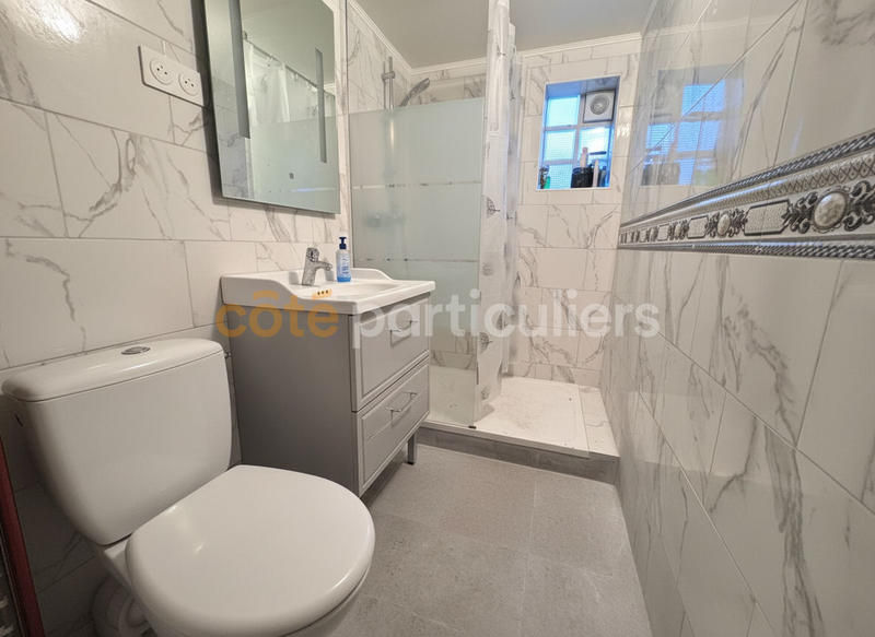 Maison - 225 m² - 6 pièces