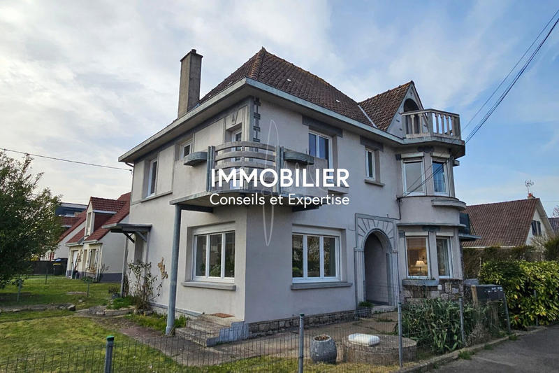 Maison - 183 m² - 9 pièces