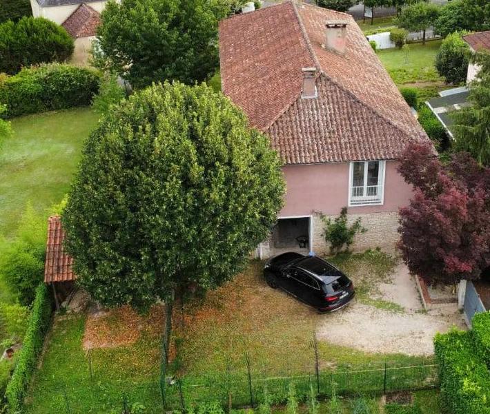 Maison - 300 m² - 7 pièces