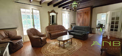 Maison - 197 m² - 9 pièces