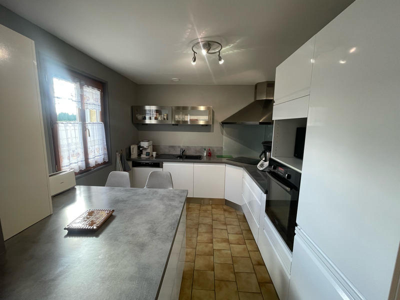 Maison - 92 m² - 6 pièces