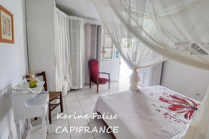 Maison - 270 m² - 8 pièces