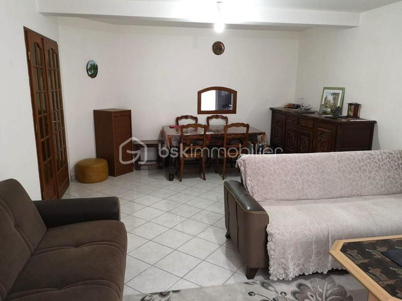 Maison - 183 m² - 8 pièces