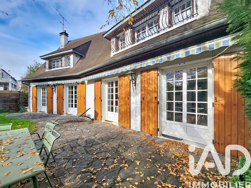 Maison - 185 m² - 7 pièces