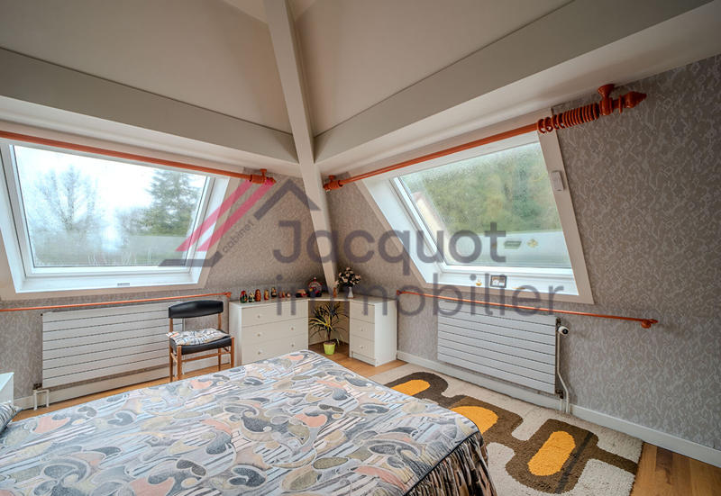 Maison - 385 m² - 12 pièces