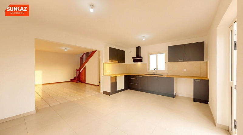 Maison - 120 m² - 4 pièces