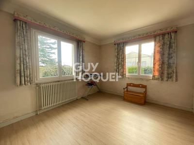 Maison - 205 m² - 8 pièces