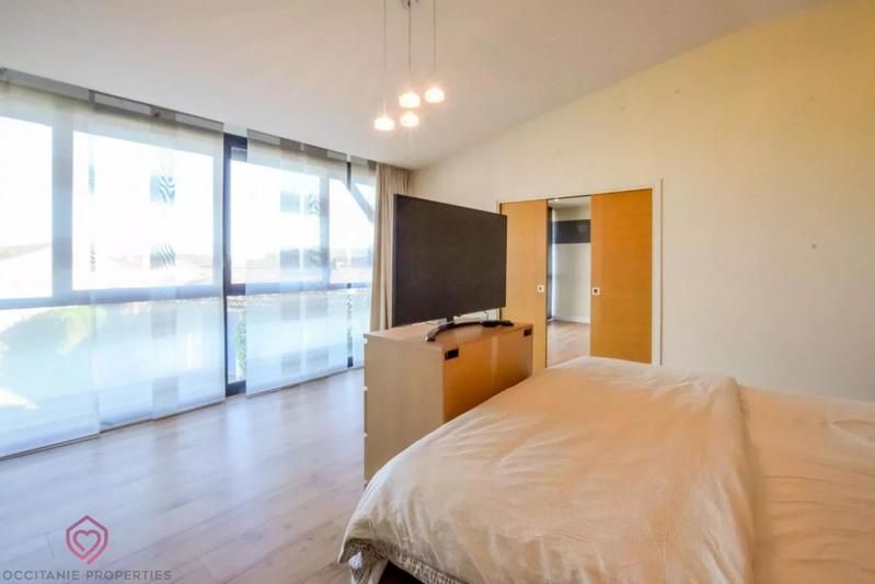 Propriété - 625 m² - 15 pièces