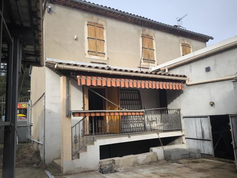 Maison - 99 m² - 4 pièces