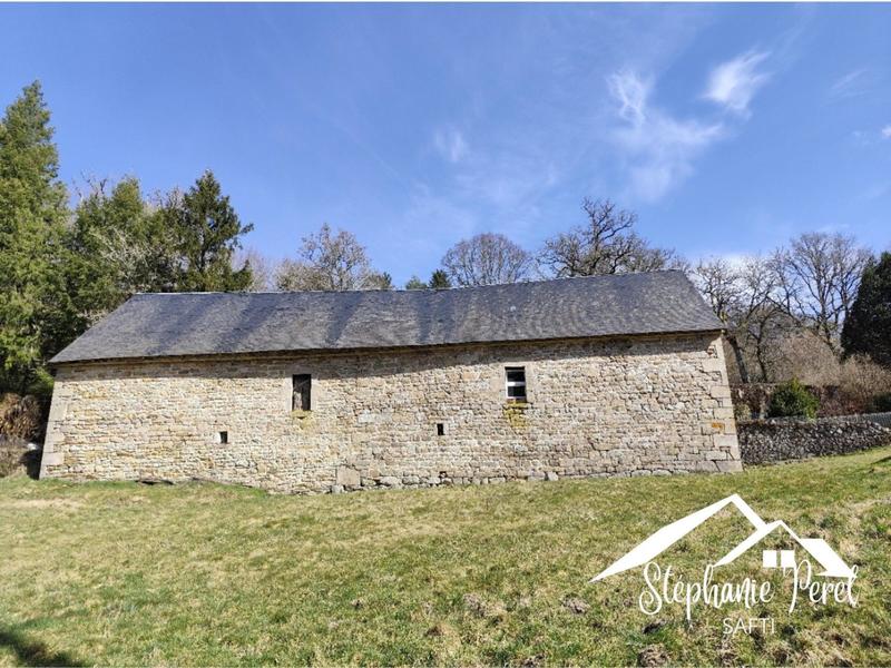 Maison - 332 m² - 2 pièces