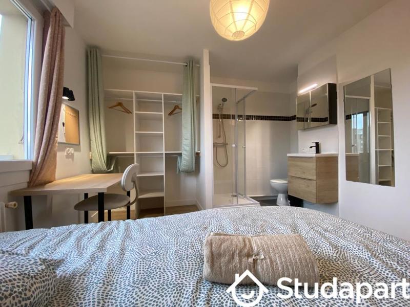 Chambre - 11 m² - 1 pièce