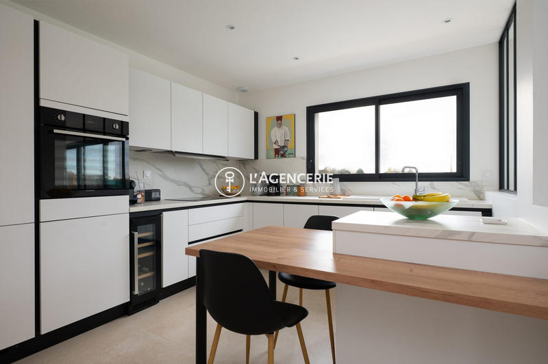 Maison - 170 m² - 5 pièces