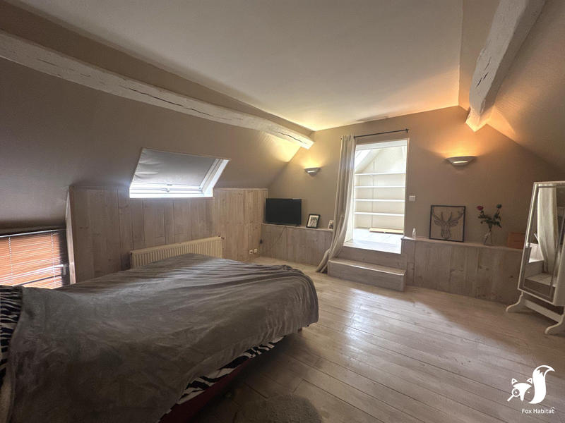Maison - 245 m² - 8 pièces